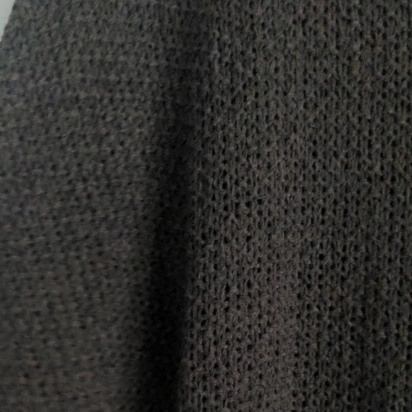 EUC✨ WISHLIST green open-knit oversized M/L v-neck sweater - Picture 13 of 16